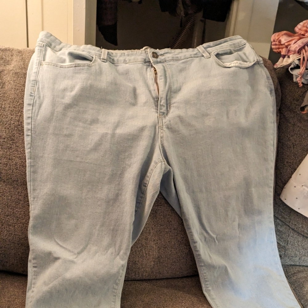 Rue 21 Capris